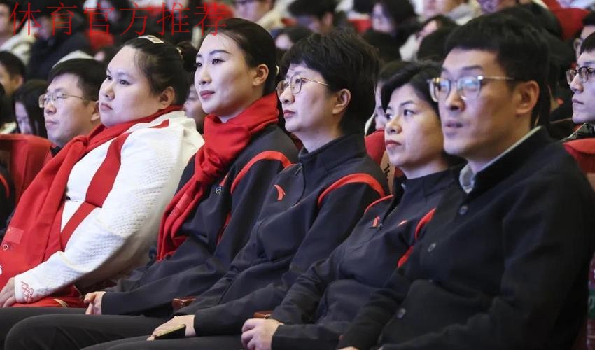 中国国家队公益服务大行动走进哈工程 中国国家队公益服务大行动走进哈工程